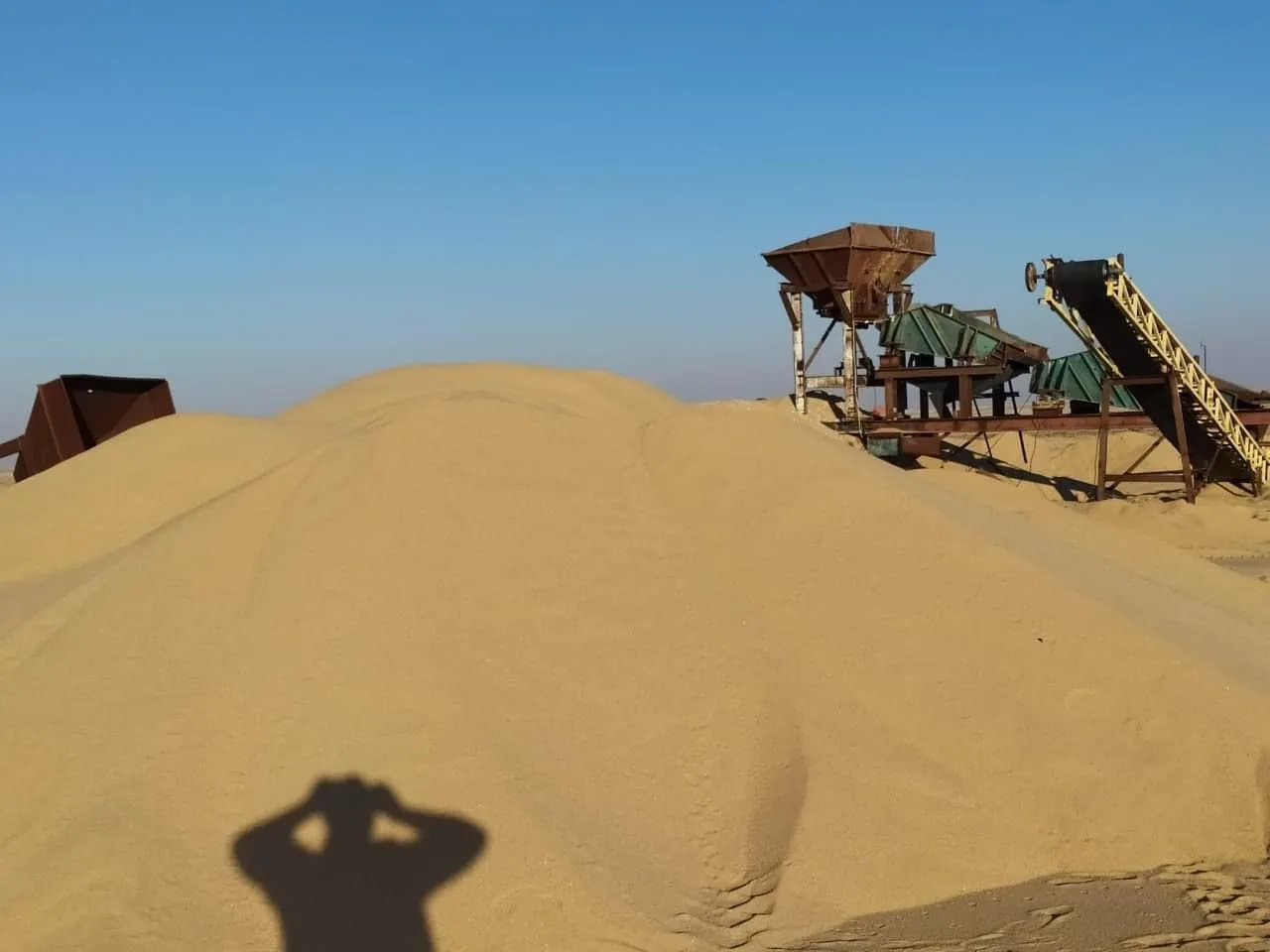 Silica sand product stockpile